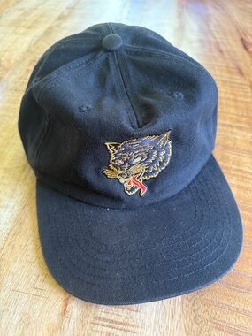P&Co embroidered wolf hat baseball cap black with leather